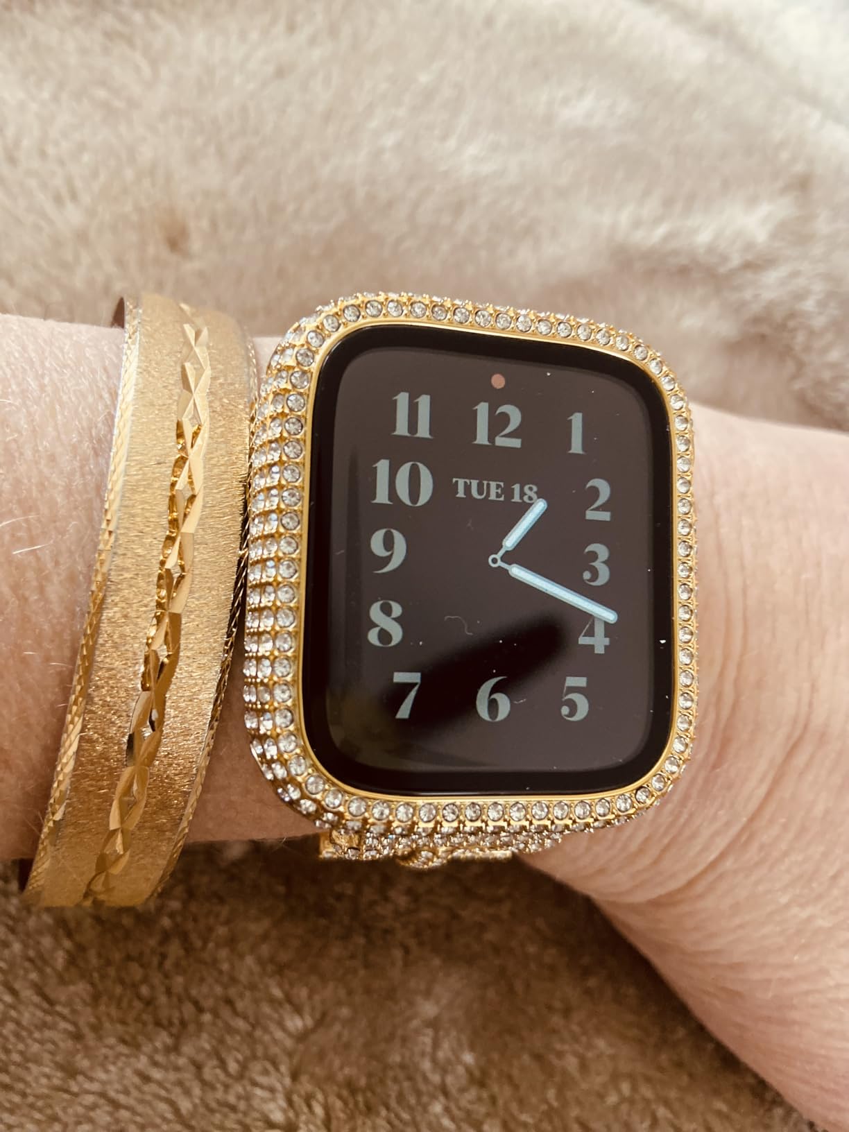 Yviora Active™ – Luxe Sport Band for Apple Watch (38mm, Gold Edition)