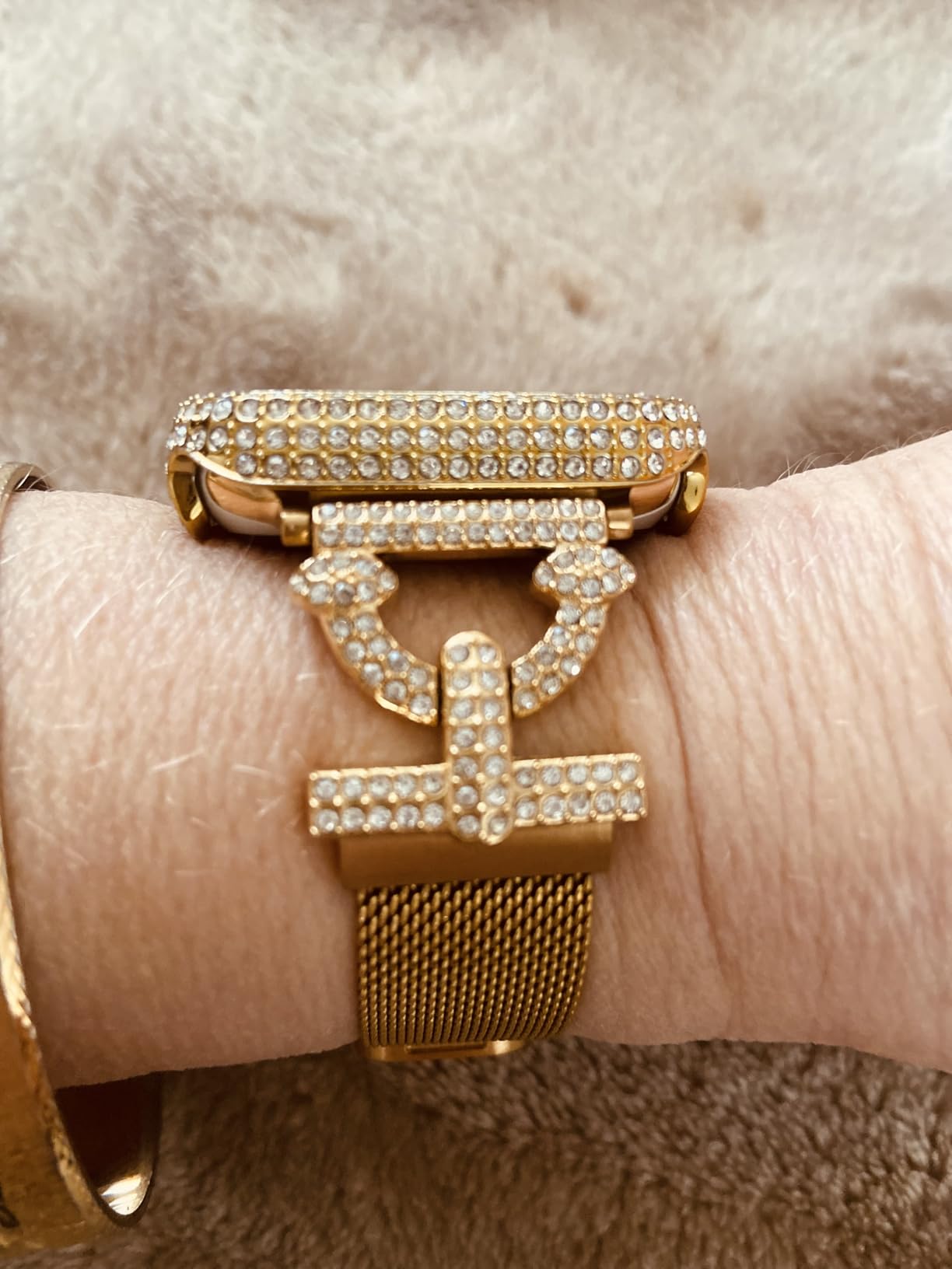 Yviora Active™ – Luxe Sport Band for Apple Watch (38mm, Gold Edition)